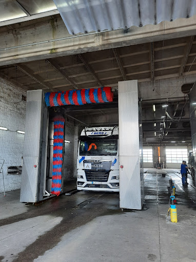Truck Wasch Vogelsdorf - Fahrzeugpflege ihre Nutzfahrzeuge vom Kleintransporter bis zum Schwerlasttransporter in Fredersdorf-Vogelsdorf, Brandenburg